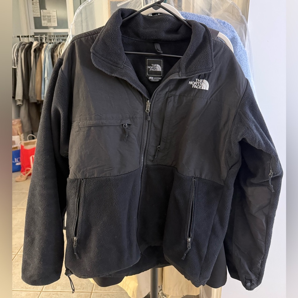 Men’s black North Face size L